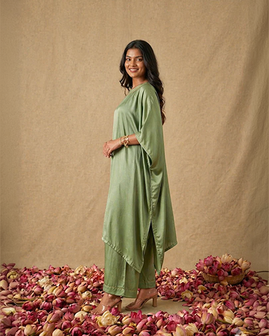 Karigari Kaftan Set